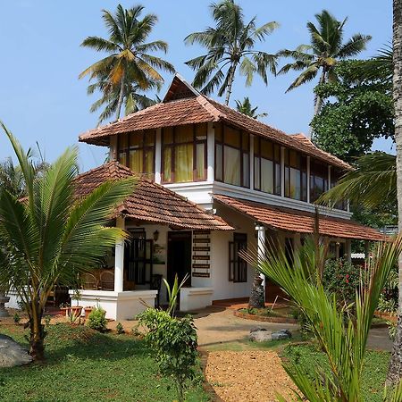 Pozhiyoram Ayurveda Beach Resort Alappuzha Exterior foto